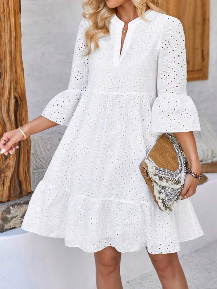 Irina™ — Rochie albă cu broderie ajur, guler răsfrânt și tiv asimetric
