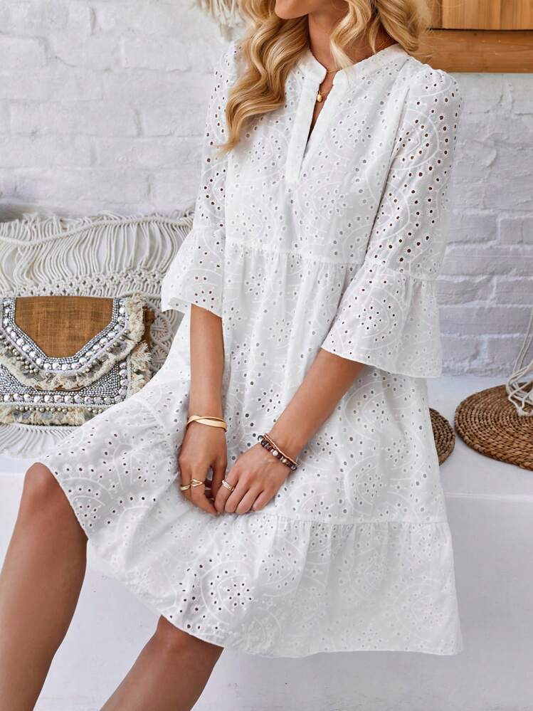 Irina™ — Rochie albă cu broderie ajur, guler răsfrânt și tiv asimetric