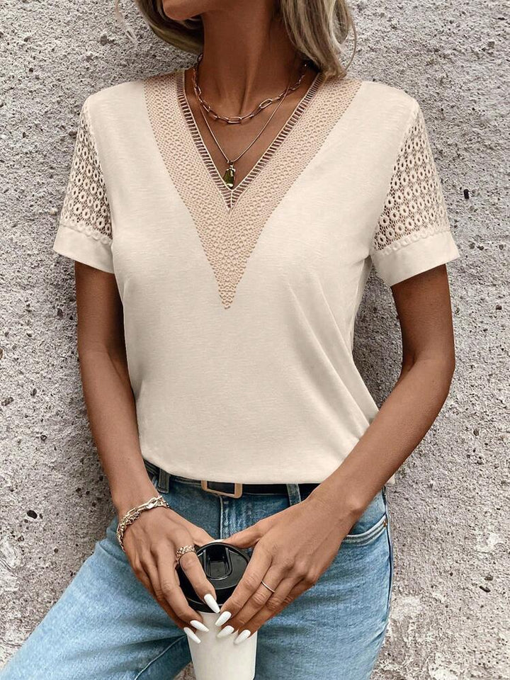 Elena — Tricou elegant cu decupaje și blocuri de culoare