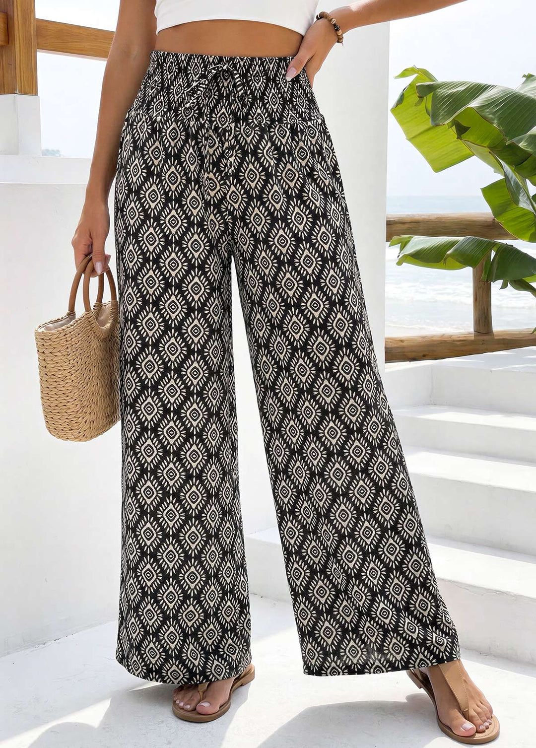 Pantaloni cu talie elastică și picior drept, imprimeu geometric negru