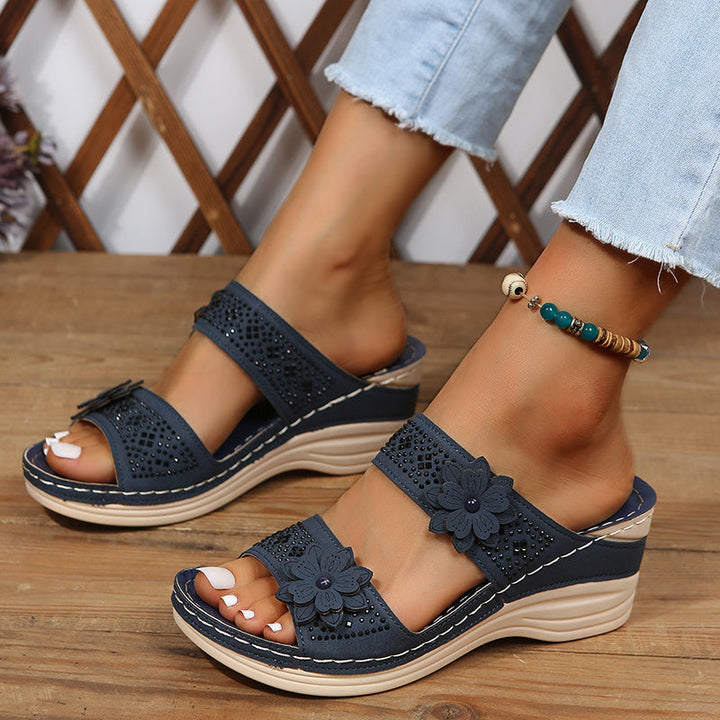 Suzanne™ — Sandale cu pană confortabile cu imprimeu floral