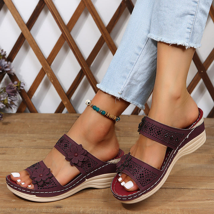 Suzanne™ — Sandale cu pană confortabile cu imprimeu floral