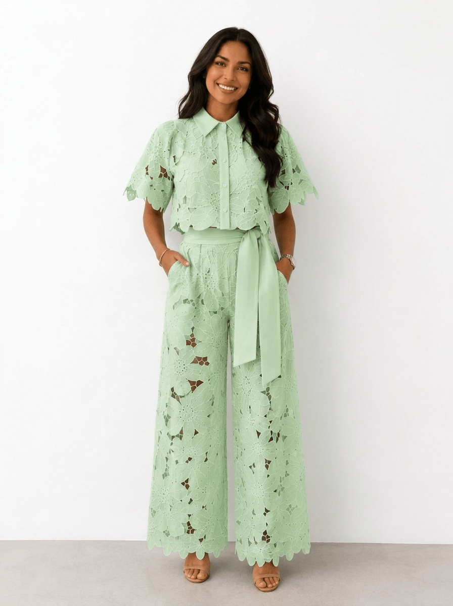 Set Elegant din Dantelă Florală cu Două Piese