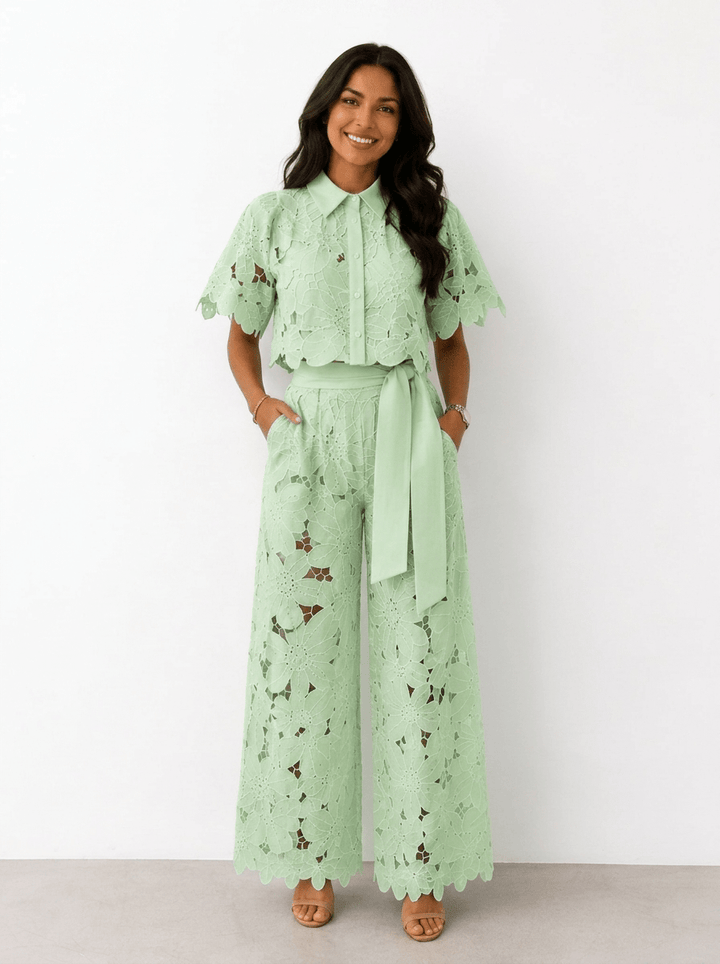 Set Elegant din Dantelă Florală cu Două Piese