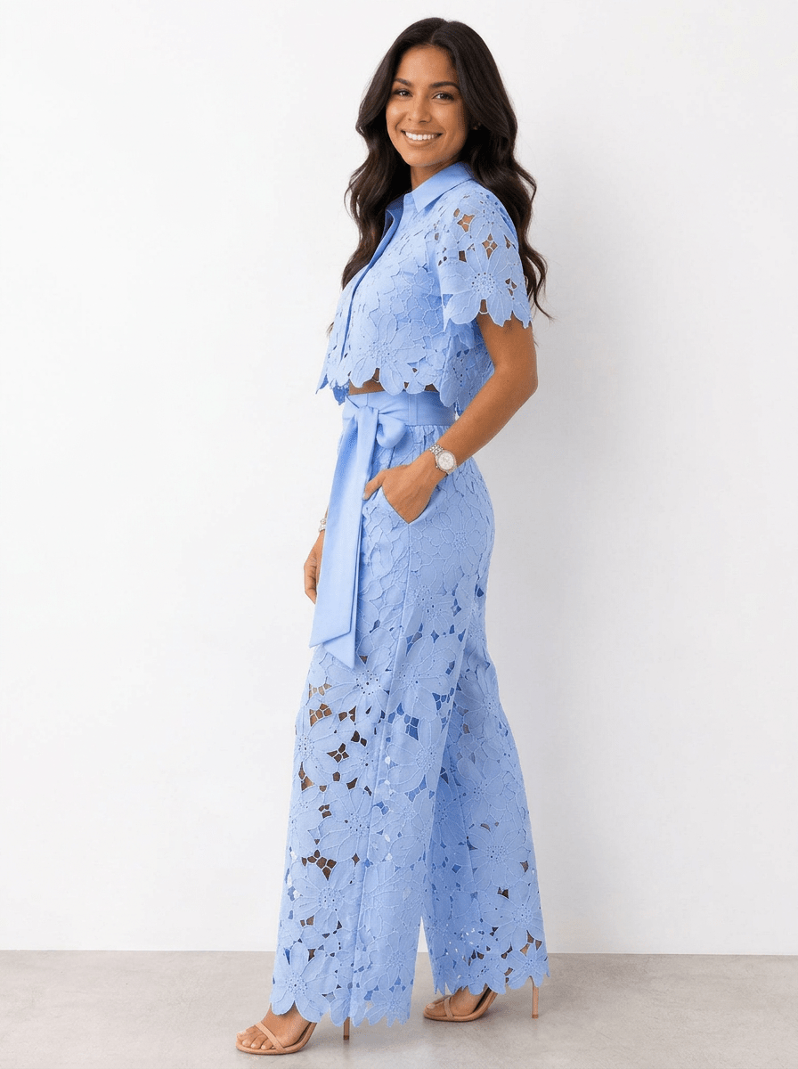 Set Elegant din Dantelă Florală cu Două Piese